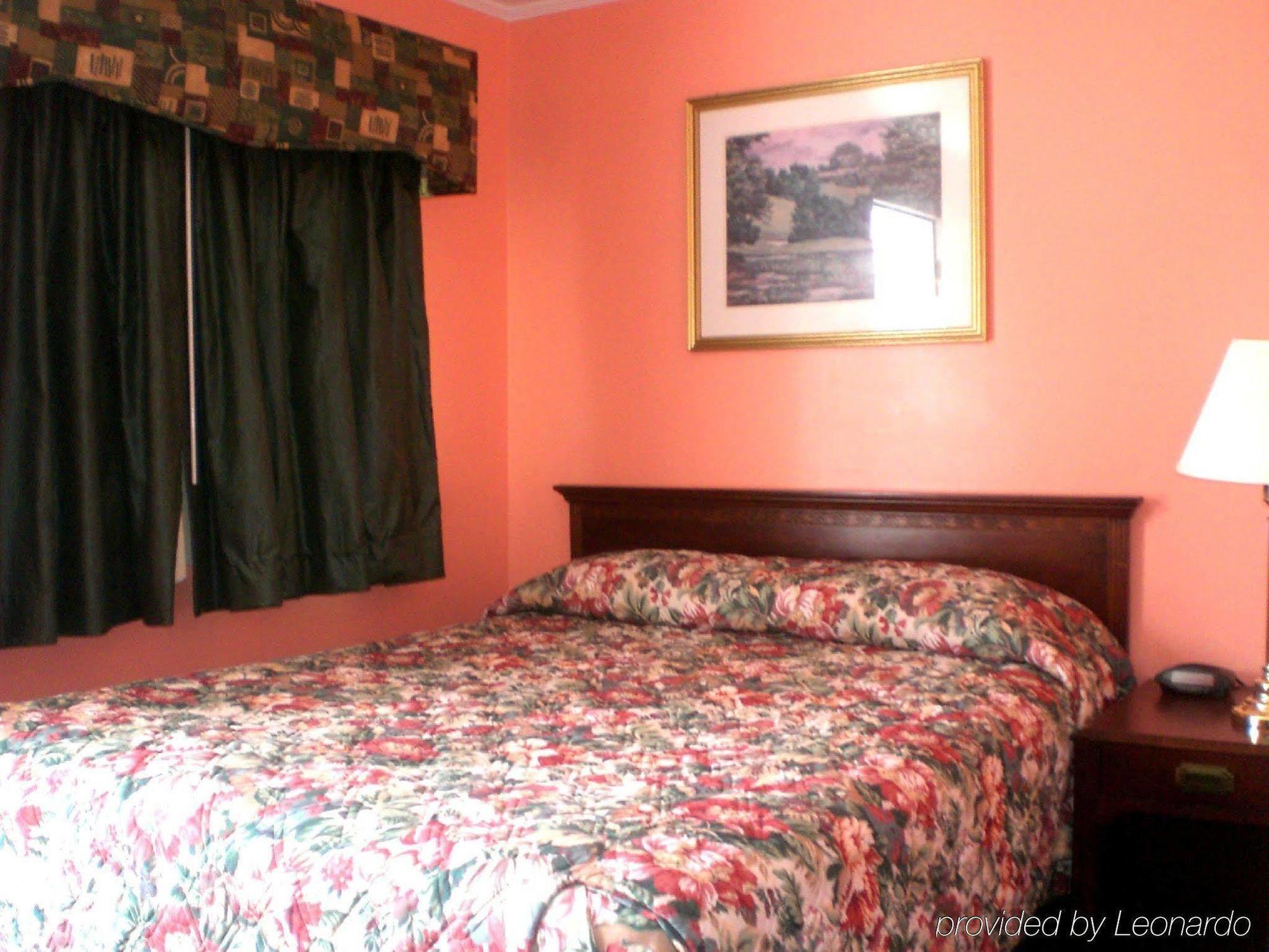 Pilgrim Inn & Cottages Plymouth Room photo